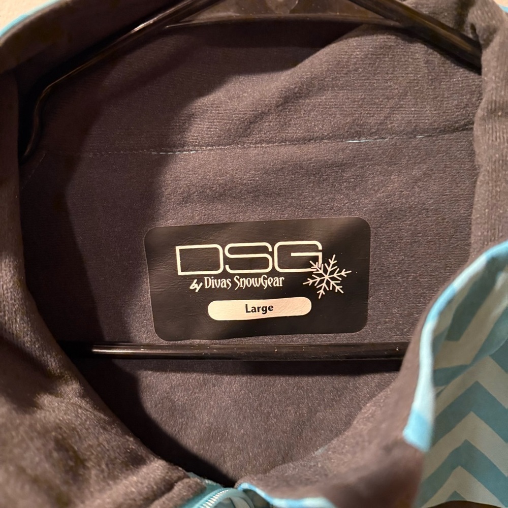 Blue Chevron Women’s Softshell Jacket - image 2